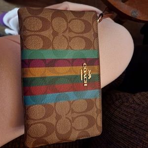 Coach wrislet wallet